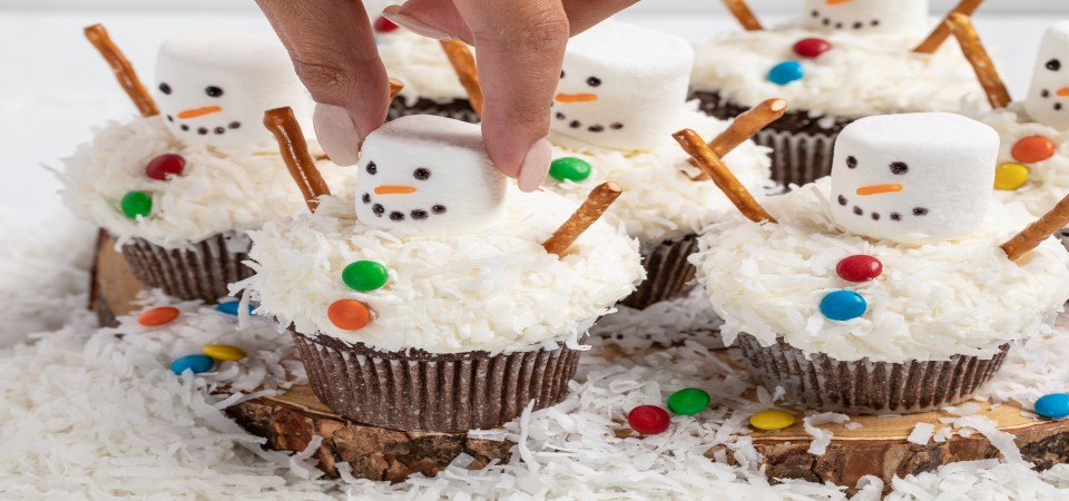 Food Club Snowman Cupcakes
